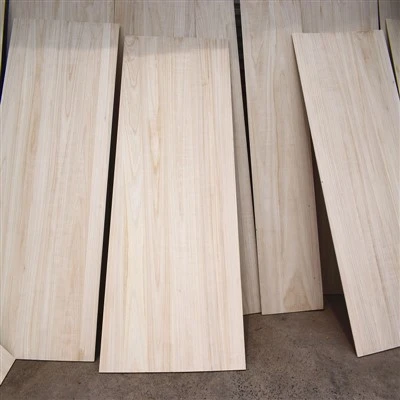 Panel z drewna Paulownia