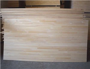 Wspólna deska sosnowego palca